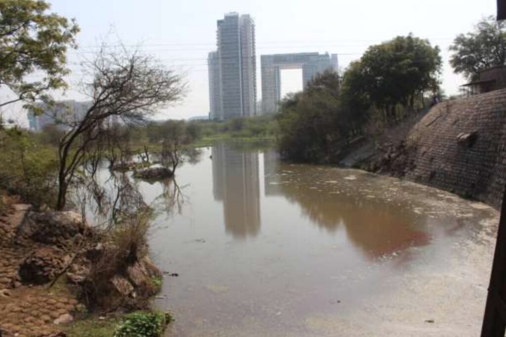 Breaking the vicious cycle: Planning water security in low-income urban neighbourhoods through co-creation